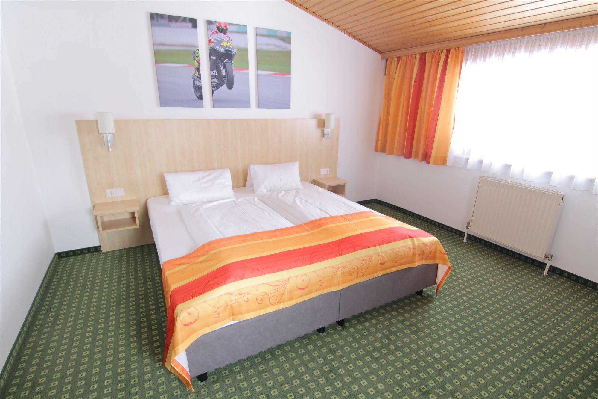 Hotel-Restaurant Bike&Snow Lederer Mühlbach am Hochkönig エクステリア 写真